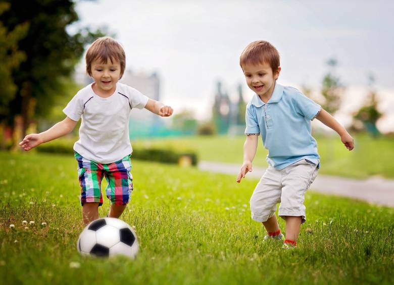 La actividad física en los menores no debe ser olvidada. Es necesario ejercitarse para evitar la obesidad, así como una alimentación balanceada. FOTO sstock