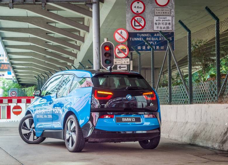 Los vehículos eléctricos en China ya tienen estación solar para carga