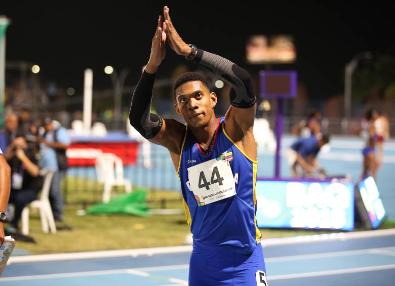 El atleta clasificado a los Olímpicos en los 200 metros fue víctima de un hurto en los alrededores del estadio Atanasio Girardot. FOTO CORTESÍA COMITÉ OLÍMPICO COLOMBIANO 