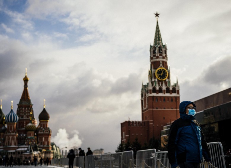 Emblemáticos edificios han tenido que ser evacuados varias veces al día en la capital rusa. FOTO AFP