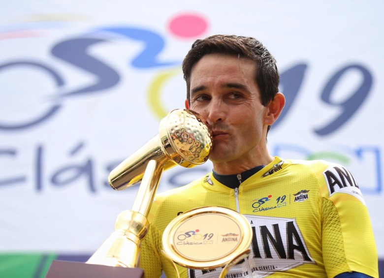 Óscar Sevilla es el campeón defensor del Clásico. Además, viene de ser segundo en la Vuelta a Colombia, que finalizó la semana pasada en Medellín. FOTO Colprensa 