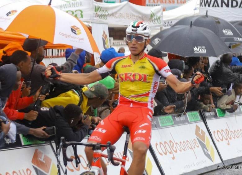 Este fue el tercer festejo de Jonathan Restrepo en Rwanda. FOTO @tour_du_Rwanda