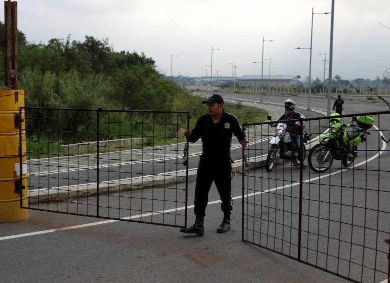 Puente internacional de Tienditas por donde se espera se movilice la ayuda humanitaria. FOTO: AFP