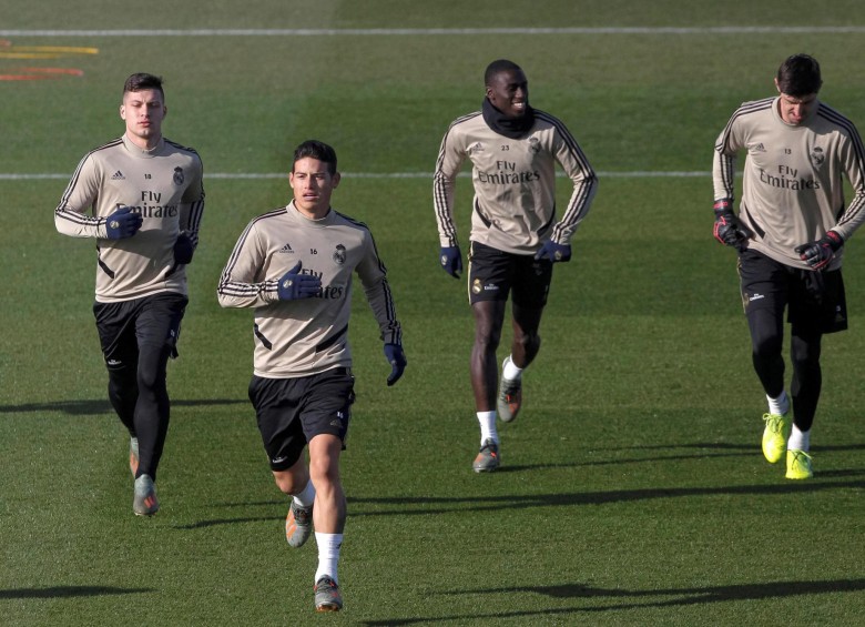 James Rodríguez sigue sin poder consolidarse en el Real Madrid pese a que se encuentra recuperado de sus lesiones. FOTO EFE