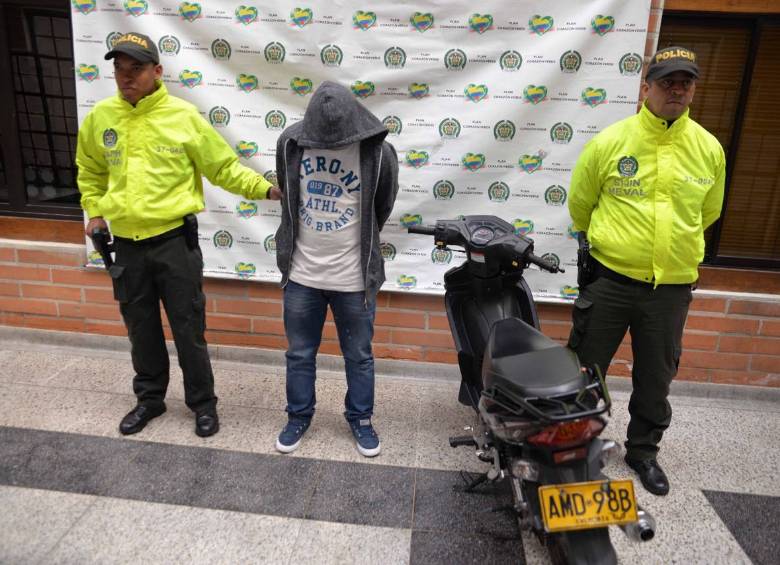 Luego de un seguimiento de un mes, fue capturado el atracador de un ciudadano en la Av. Bolivariana . FOTO Cortesía Alcaldía