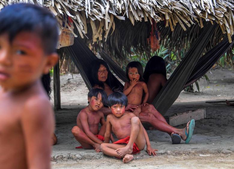 Tribu amazónica casi se extingue al encontrarse con los “blancos”