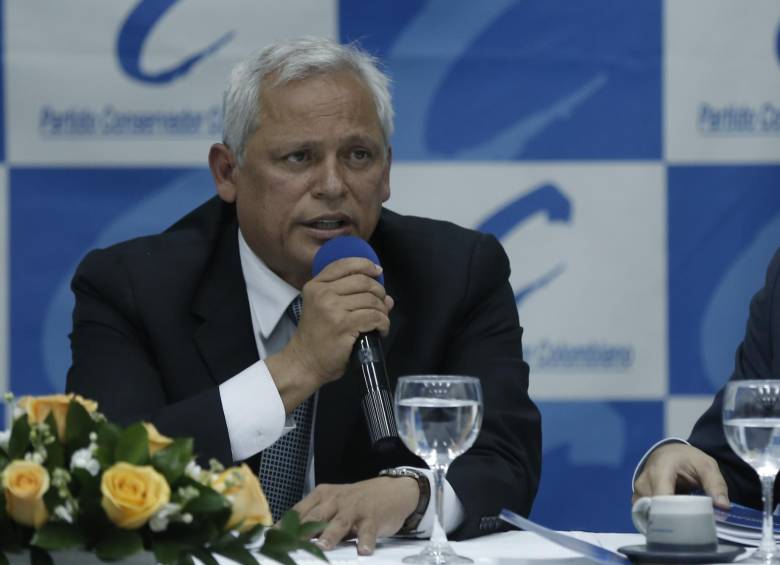 En una carta de 3 páginas, Hernán Andrade renunció a la presidencia del partido Conservador. FOTO Colprensa