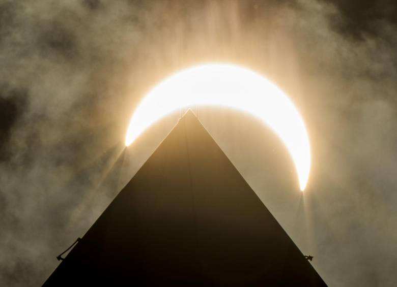 Así se vio el eclipse de sol en Medellín