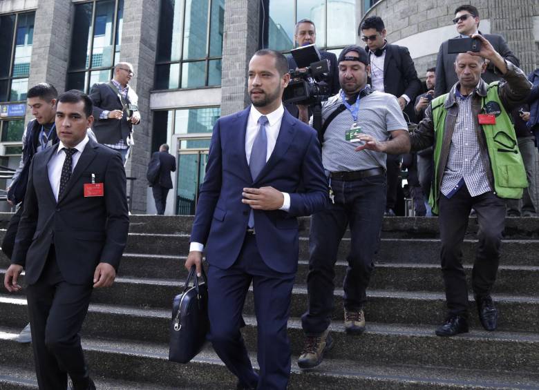 En noviembre pasado, el abogado Diego Cadena rindió declaración juramentada ante la Fiscalía General de la Nación. FOTO: Colprensa