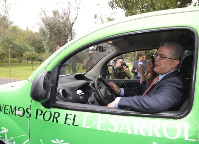 El Presidente de la República, Iván Duque en el lanzamiento de la Estrategia Nacional de Movilidad Eléctrica y Sostenible. FOTO: Colprensa