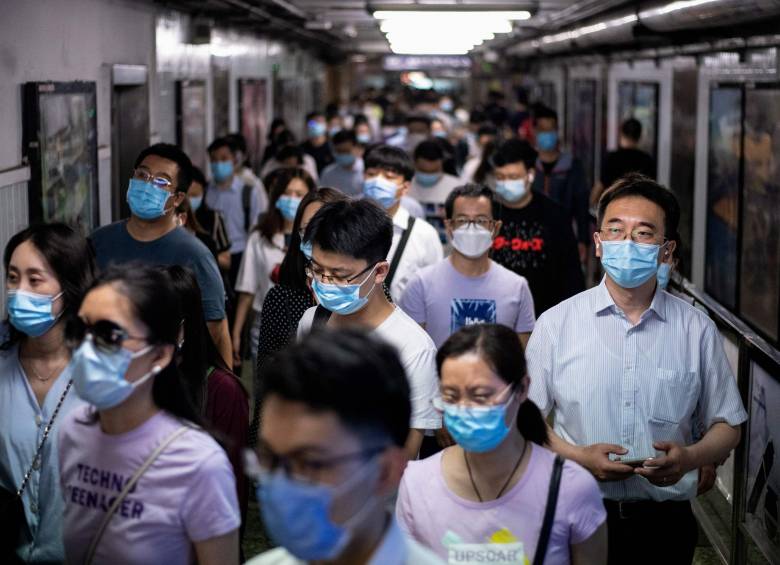 China continúa con su veto de entrada al país de ciudadanos extranjeros. La mayoría de infectados son chinos procedentes de otras naciones. EFE
