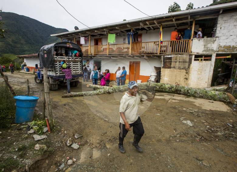 Más de tres horas se necesitan para llegar al corregimiento Pueblo Nuevo (foto) desde el municipio de Briceño. FOTOS esteban vanegas.