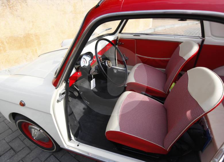 Restauración de una Bianchina de Autobianchi en Medellín