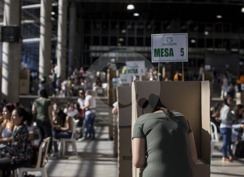 Imágen de una mesa de votación en Antioquia. Foto: Santiago Mesa-El Colombiano