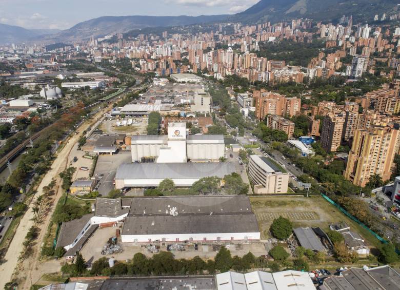 Las ventas de vivienda nueva quieren repuntar en Antioquia y alcanzar las 21.700 unidades este año.Foto: Manuel Saldarriaga