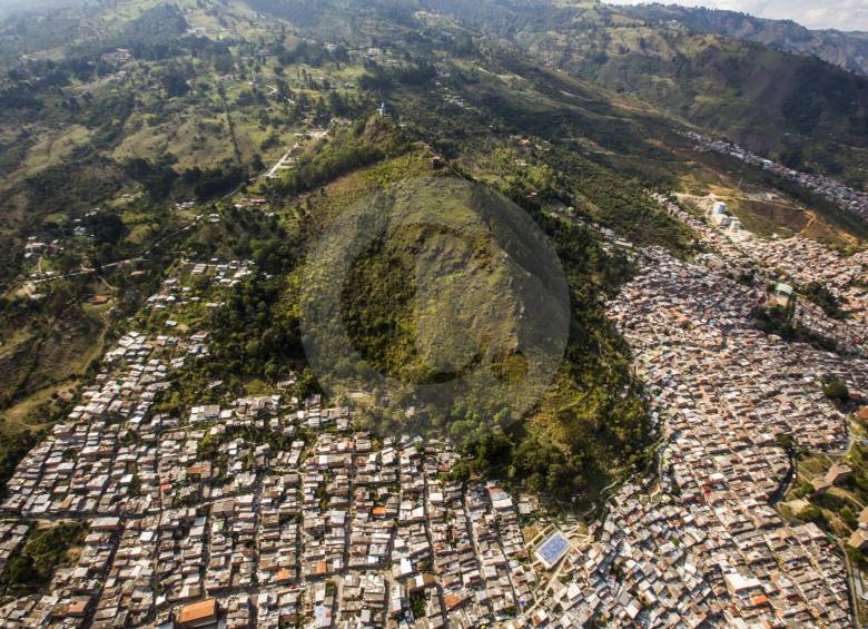 La ejecución de la obra tardaría entre 18 a 24 meses, por lo que el cable del Picacho estaría entrando en operación en el año 2018, según lo estima el Metro de Medellín. FOTO Esteban Vanegas