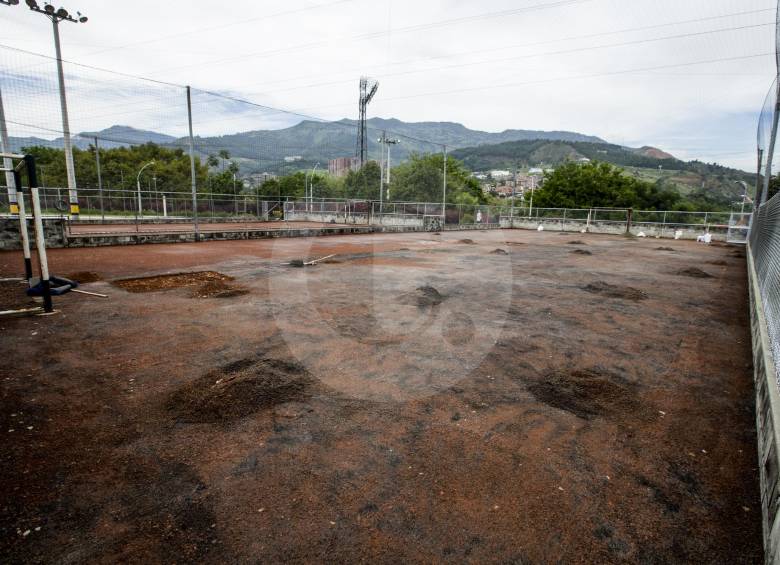 Cancha sintética de fútbol del Tulio Ospina
