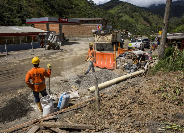La vía Medellín-Quibdó se construye desde 2009. Durante este tiempo se han intervenido cerca de 46 kilómetros. FOTO edwin bustamante