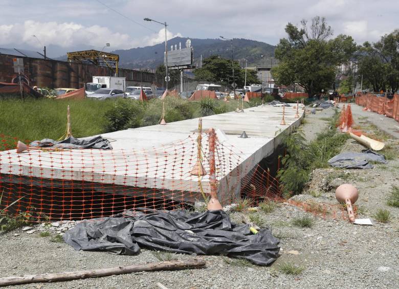 Así luce actualmente el tramo. Operarios oficiales se encargarán de labores de mitigación. FOTO manuel saldarriaga