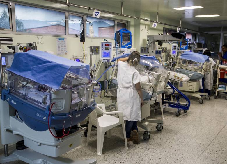 Desde hace unos días el Hospital General de Medellín viene implementando medidas para prevenir que las mamás gestantes y los neonatos se contagien entre sí. FOTO: Archivo Julio César Herrera E. 