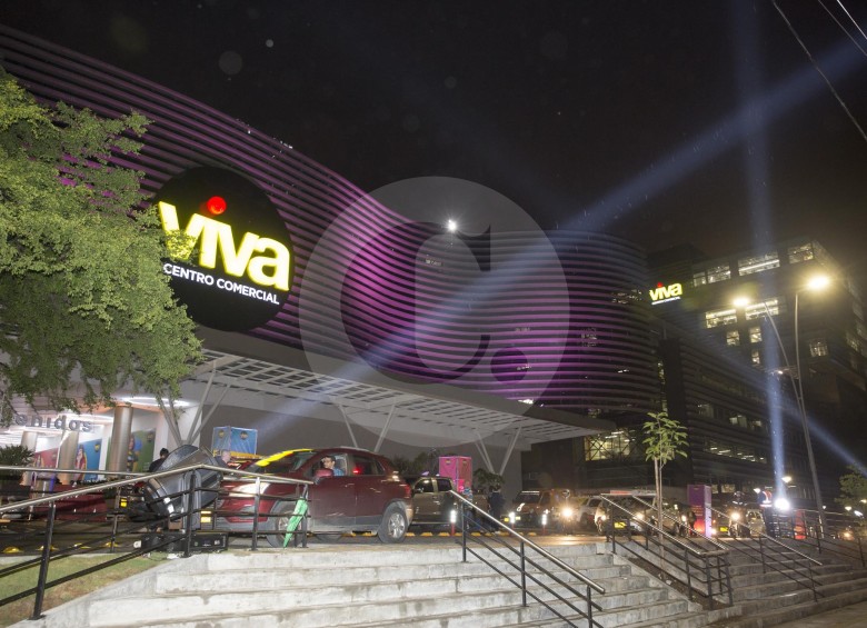 Viva Envigado tiene un 96 % de sus locales comercializados: cuenta con una oferta de 422 establecimientos. FOTO EDWIN BUSTAMANTE
