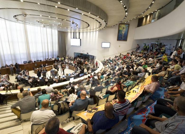 El debate en el que se aprobó la venta de acciones tuvo lugar entre el 29 y el 30 de octubre de 2018. FOTO JAIME PÉREZ