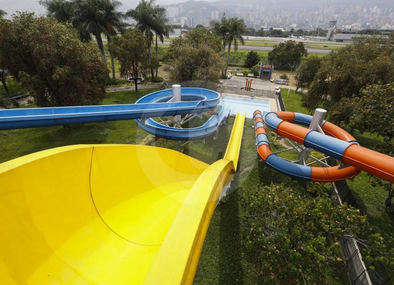 Los parques acuáticos del Aburrá ahora solo reciben a la soledad
