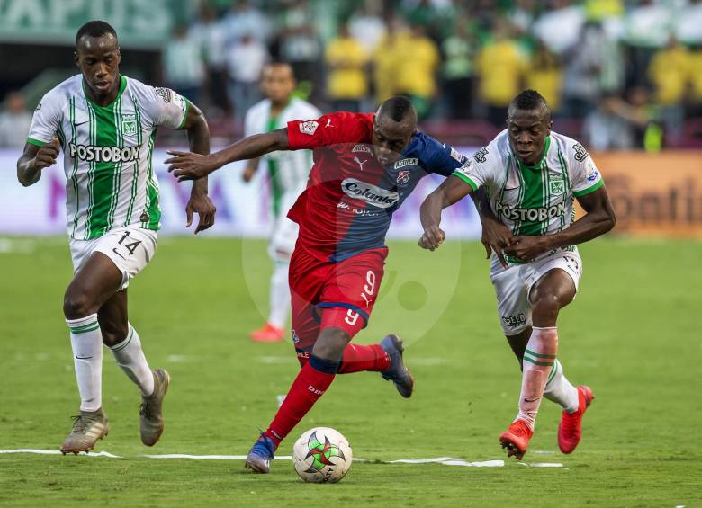 Los entrenamientos individuales del fútbol profesional debían iniciar el 8 de junio. FOTO CARLOS VELÁSQUEZ