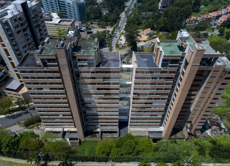 Continental Towers es otro de los edificios con cálculos de Jorge Aristizábal Ochoa y que los propietarios piden demoler, pues se oponen a la repotenciación. Foto: Juan David Úsuga