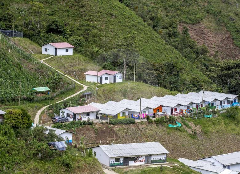 Los espacios donde viven los excombatientes de Farc serían adoptados en los ordenamientos territoriales de los municipios y tendrían carácter permanente. En la foto, Santa Lucía, Ituango. FOTO jUAN aNTONIO sÁNCHEZ