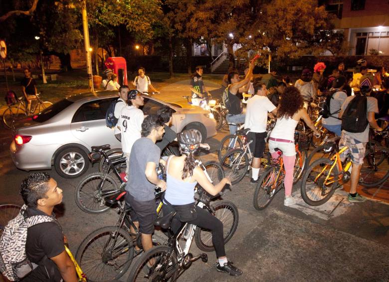 Ciudadanos participan de la Sicleada en Medellín. FOTO ARCHIVO EL COLOMBIANO