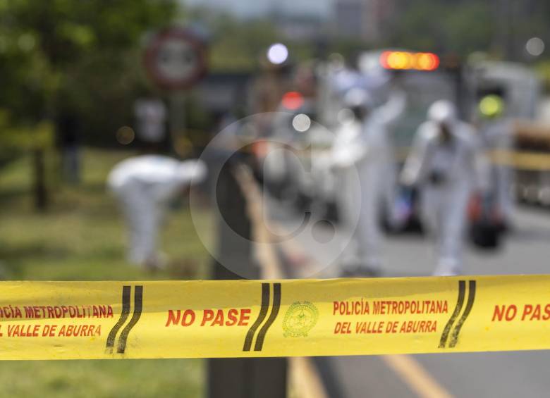 Hallan cadáver en el río Medellín y podría estar relacionado con un abuso sexual a menor de edad en Aranjuez. FOTO EDWIN BUSTAMANTE