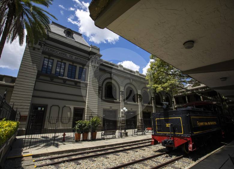 La Fundación Ferrocarril de Antioquia paga alquiler del edificio en el que funciona hace 35 años. FOTO Edwin bustamante 