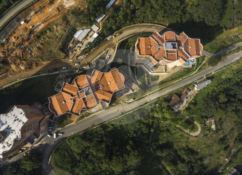 El sector de mayor crecimiento en torres residenciales es Aves María, donde en los últimos años miles de personas llegaron a habitar los conjuntos residenciales reduciendo el agua potable disponible Foto esteban vanegas