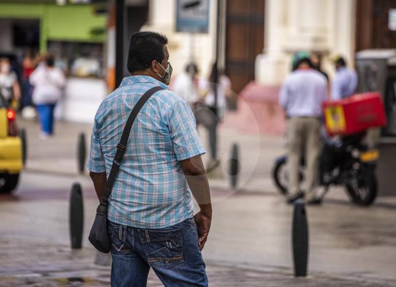 La informalidad que caracteriza el sistema laboral en América Latina y el Caribe, constituye el principal desafío para la estructuración de respuestas a la crisis del desempleo. Foto Carlos Velásquez