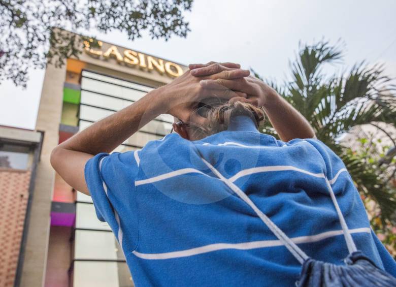 Meterle un solo peso al juego puede resultar la inversión más costosa de la vida, dice un adicto al juego. FOTO edwin bustamante