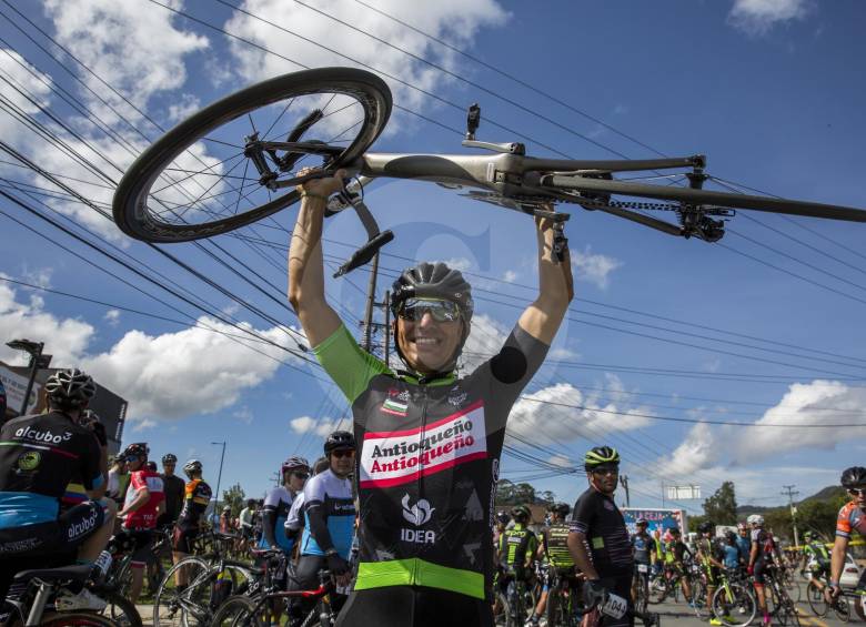 El campeón vigente, Stiber Ortiz, destaca la importancia del evento que no es solo para corredores élite. Allí, los recreativos y novatos ponen a prueba su rendimiento. FOTO archivo Esteban vanegas 