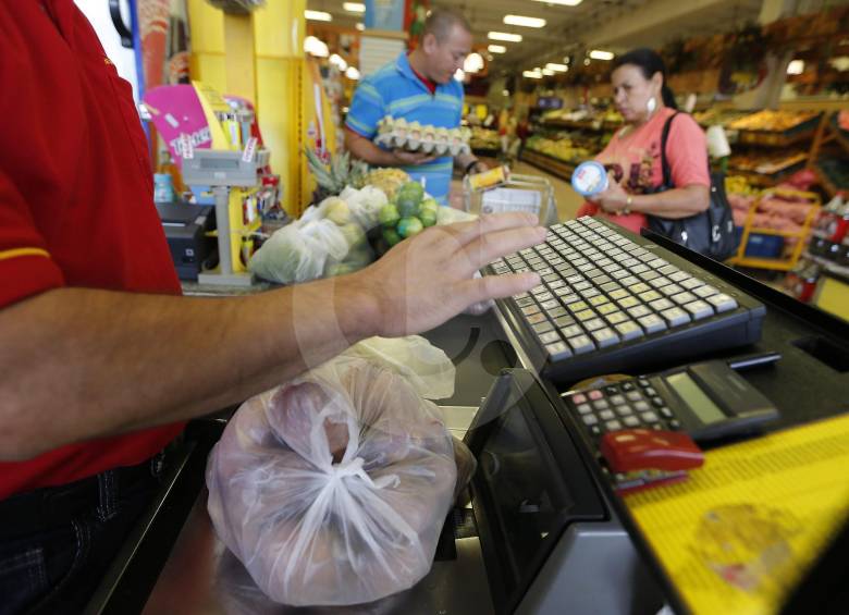 La Central Mayorista de Antioquia transa entre 7.000 y 9.000 toneladas de alimentos al día. FOTO Donaldo Zuluaga
