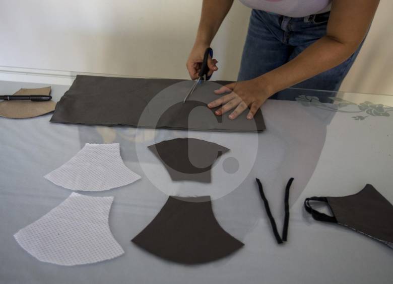 ¿Qué necesita para hacer su propio tapabocas en la casa?