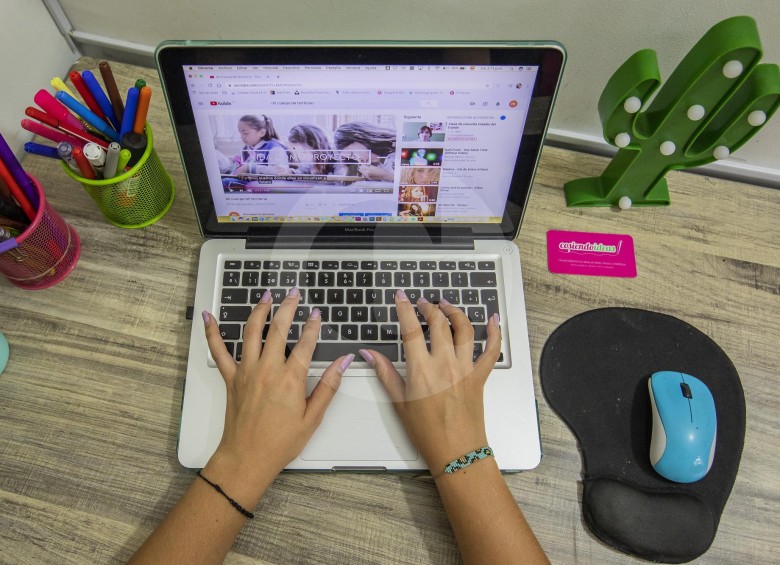 Durante 2019 el país el país sumó 8,1 millones de líneas 4G para internet móvil mientras que el ascenso en redes que se usan en casa u oficina fue de 394.387. FOTO CARLOS VELÁSQUEZ