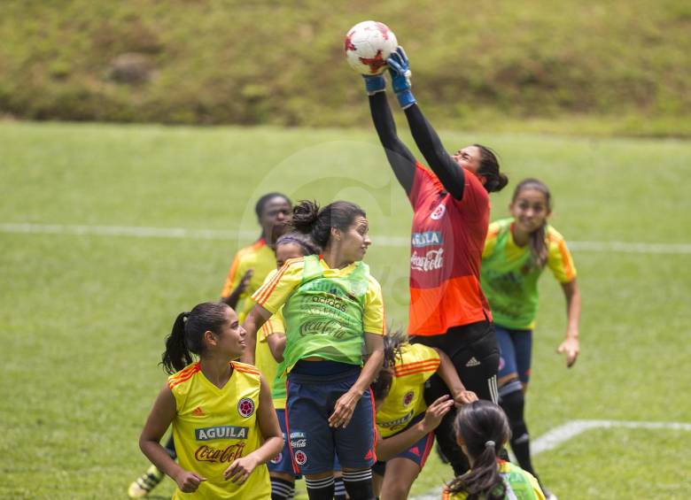 Jesurún negó vetos en Selección. La afición, en redes, le recordó que a Daniela Montoya (no aparece en la imagen) no la llevaron a los Olímpicos de Río-2016. FOTO Carlos Velásquez
