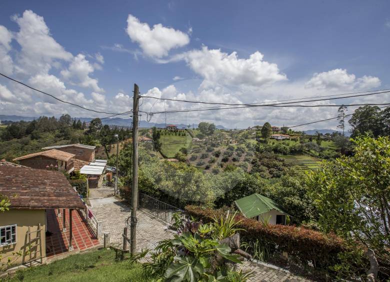 Vista de Fontibón, territorio rural de Rionegro donde viven algunos nativos que han obtenido sus predios por herencia. Alcalde Rendón explica incrementos. FOTOS santiago mesa y carlos velásquez