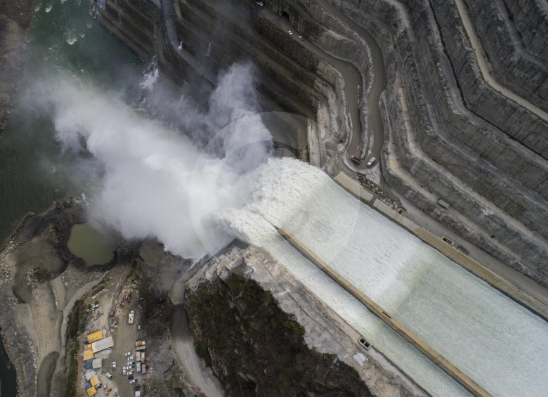 El consorcio constructor CCCI Ituango avanza en la estabilización del proyecto. EPM estima que la alerta roja aguas abajo se levantaría en junio y que generaría energía en 2021. FOTO ESTEBAN VANEGAS