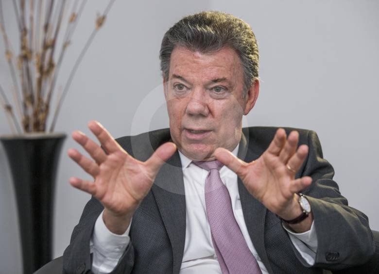 El presidente Juan Manuel Santos asegura que a lo largo de su Gobierno ha hecho inversiones históricas en Antioquia, algo que no había hecho ningún otro mandatario. Agrega además que vigilará la empresa Metro para que no se politice. FOTO Esteban Vanegas