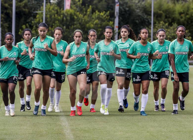 En la sede deportiva de Guarne se realiza la pretemporada del equipo femenino. Hay buen ambiente y deseos de repetir una buena campaña en la Liga. FOTO Jaime Pérez
