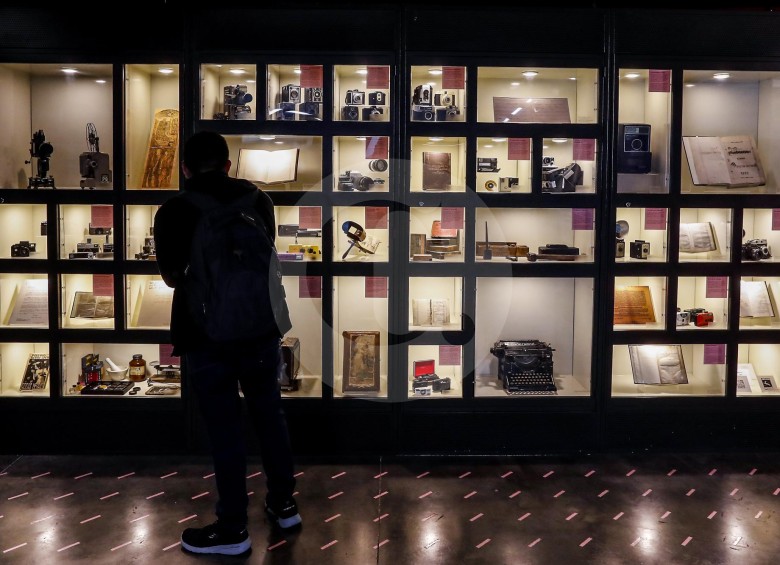La Biblioteca Pública Piloto lanza una nueva sala interactiva en la que exhibe su material patrimonial. Un viaje en el tiempo. Fotos: Jaime Pérez