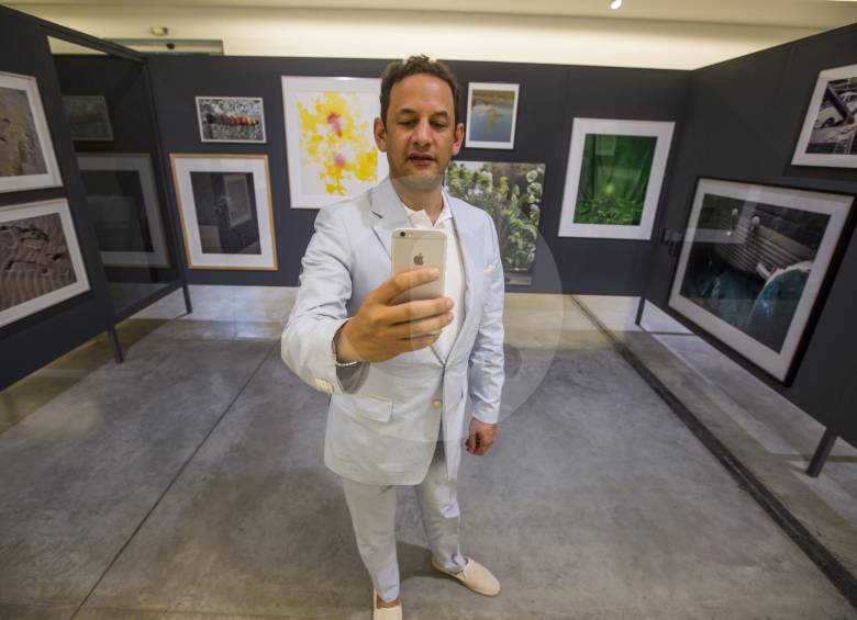 Jens Hoffmann es el curador de Cámara de curiosidades. La muestra incluye fotos de The family of man, que se expuso en el Moma en 1955. FOTOS Esteban Vanegas