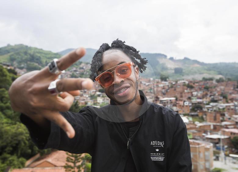 Bomby colaboró junto a Heider González en la canción Yo Te Quiero Medellín, que animará la Feria de Las Flores este año. FOTO Carlos Alberto Velásquez.