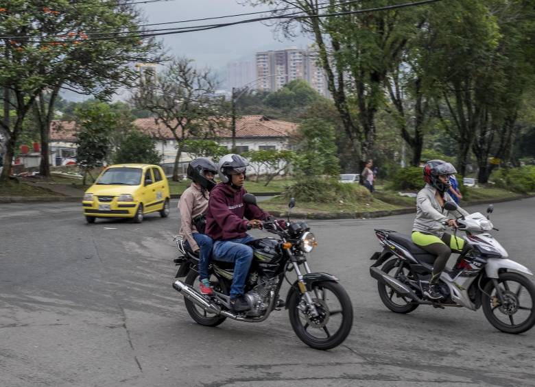 Al norte de Medellín, en La Estrella, se registraron 782 nuevos motorizados, 17,1 % más que en 2017 que fueron 668. Foto: Santiago Mesa 