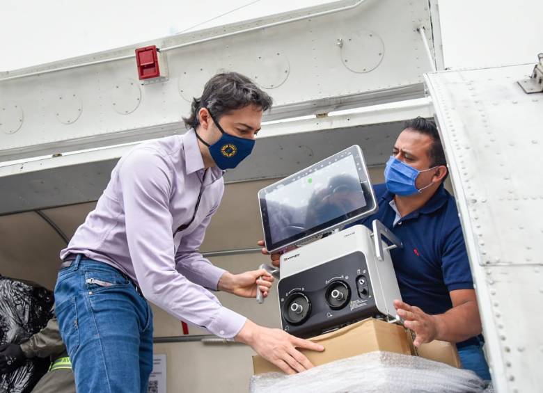 Los ventiladores serán distribuidos en centros de salud locales y en otros municipios. Foto Cortesía. 